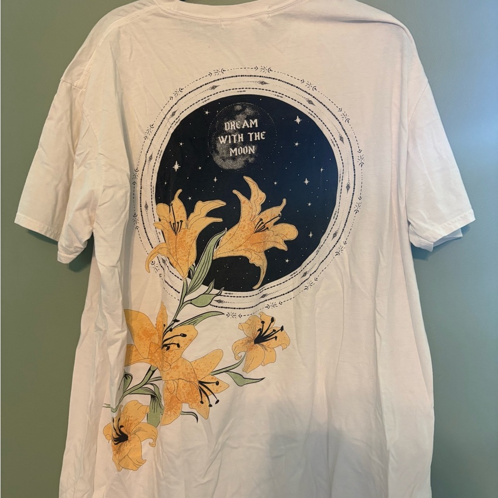 Urban Outfitters Project Social T Oversized Graphic Tshirt - Picture 2 of 5